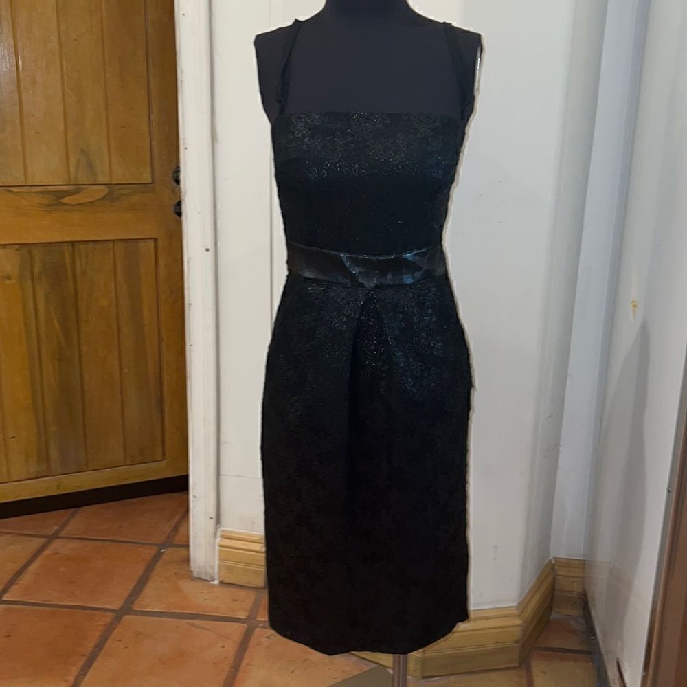Dolce and Gabbana dress black lace size 40 belt area pilling - Picture 1 of 5